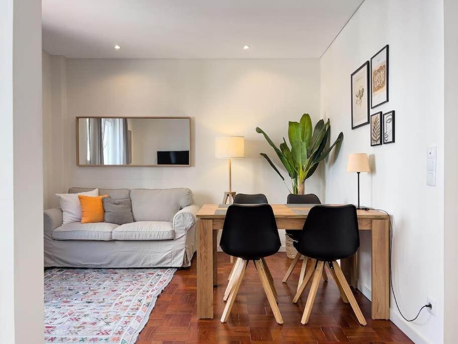 Апартаменты Olaias Lisbon 2 Bed Near Metro 2 Экстерьер фото