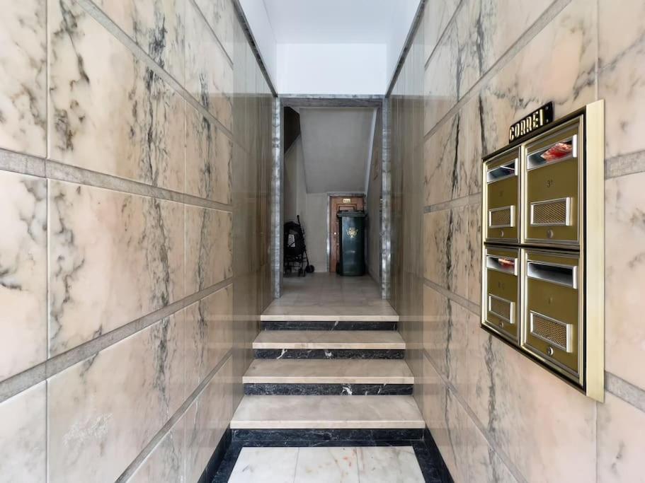 Апартаменты Olaias Lisbon 2 Bed Near Metro 2 Экстерьер фото