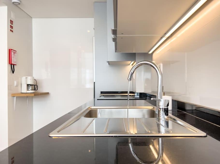 Апартаменты Olaias Lisbon 2 Bed Near Metro 2 Экстерьер фото