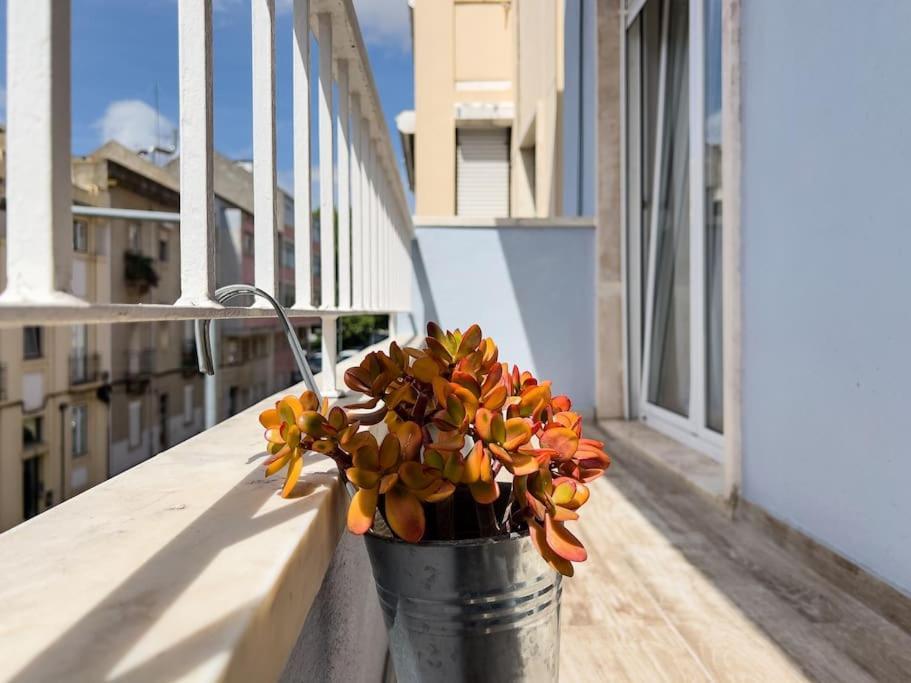Апартаменты Olaias Lisbon 2 Bed Near Metro 2 Экстерьер фото