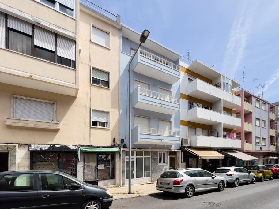 Апартаменты Olaias Lisbon 2 Bed Near Metro 2 Экстерьер фото